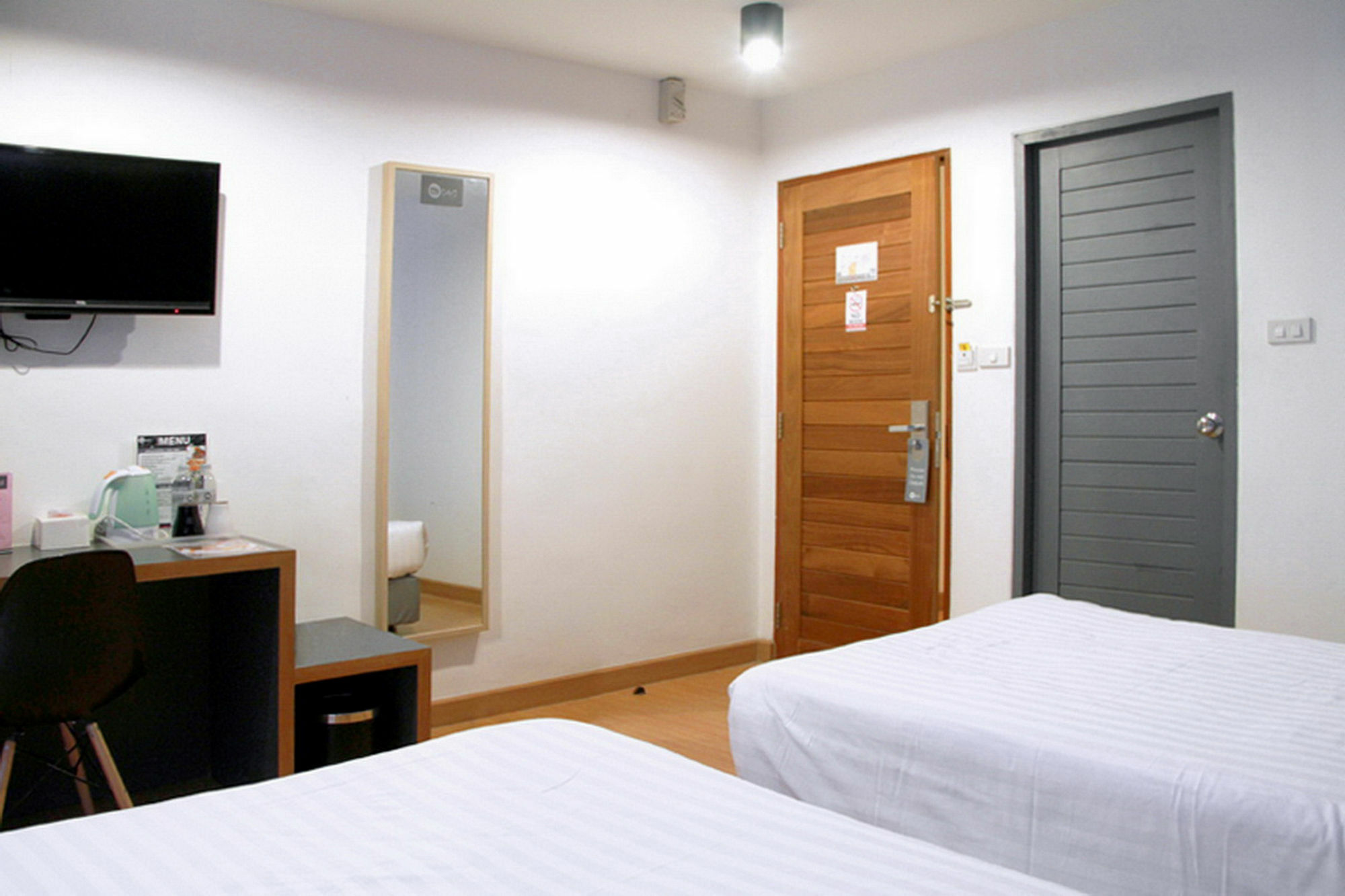 Mybed Sathorn Hotel Bangkok Ngoại thất bức ảnh